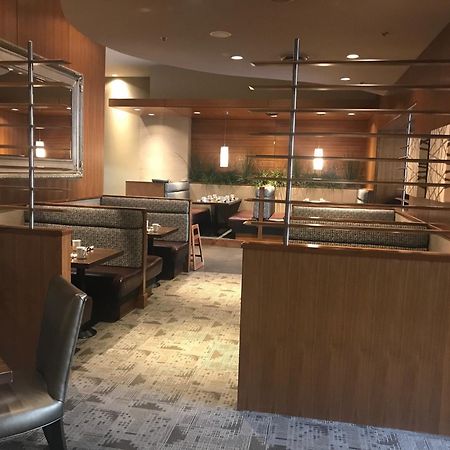 Best Western Premier Chateau Granville Hotel & Suites & Conference Centre Vancouver Bagian luar foto