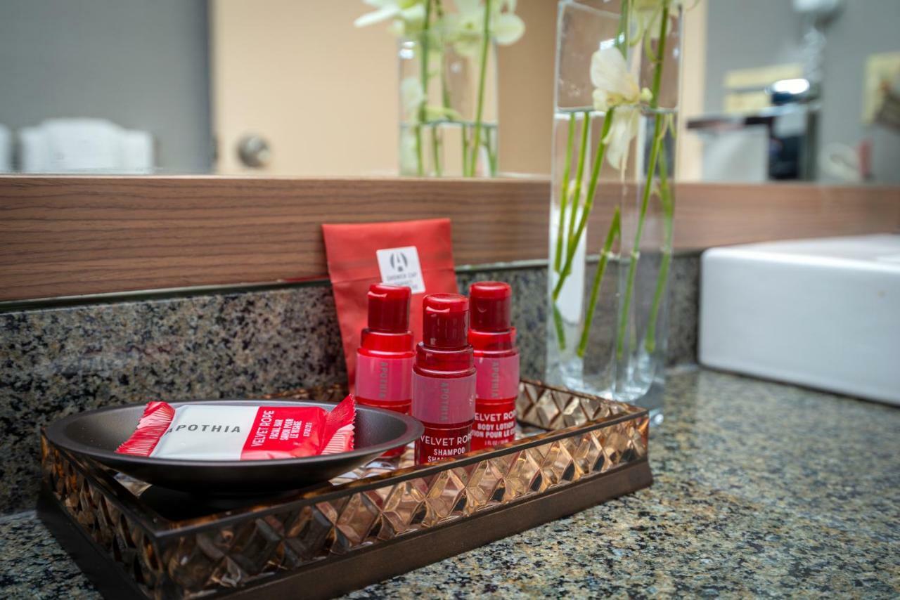 Best Western Premier Chateau Granville Hotel & Suites & Conference Centre Vancouver Bagian luar foto